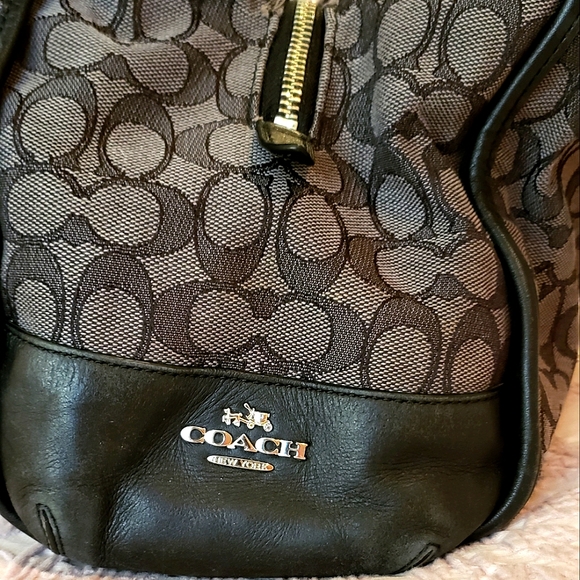 Coach Signature Classic Madison Maggie Shoulder Bag - Picture 3 of 17